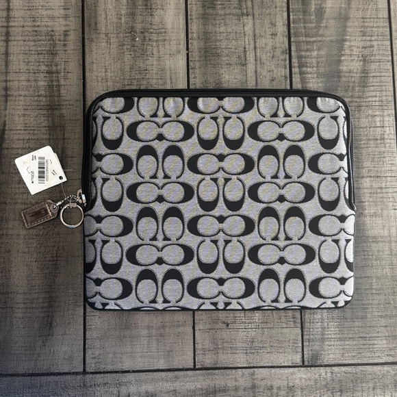 Coach iPad case - Picture 2 of 4